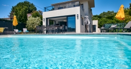 Villa moderne avec piscine et vue mer pour 10 personnes